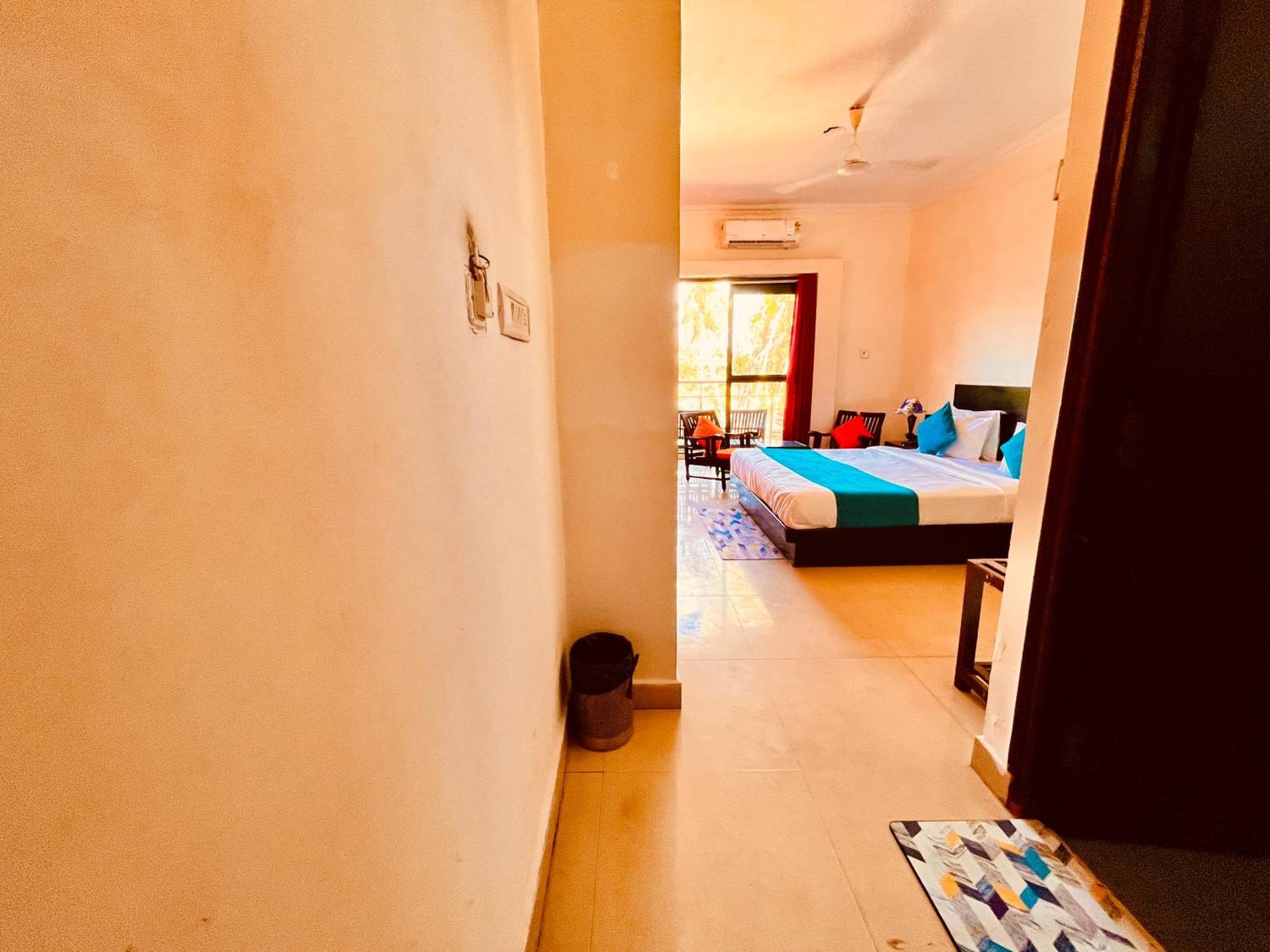 Summer Beach Resort, Goa - #Near Baga Beach #Swimming Pool #Garden #Bar #Lift #Premium Rooms #Property Of The Year #70565-84665 Calangute Dış mekan fotoğraf