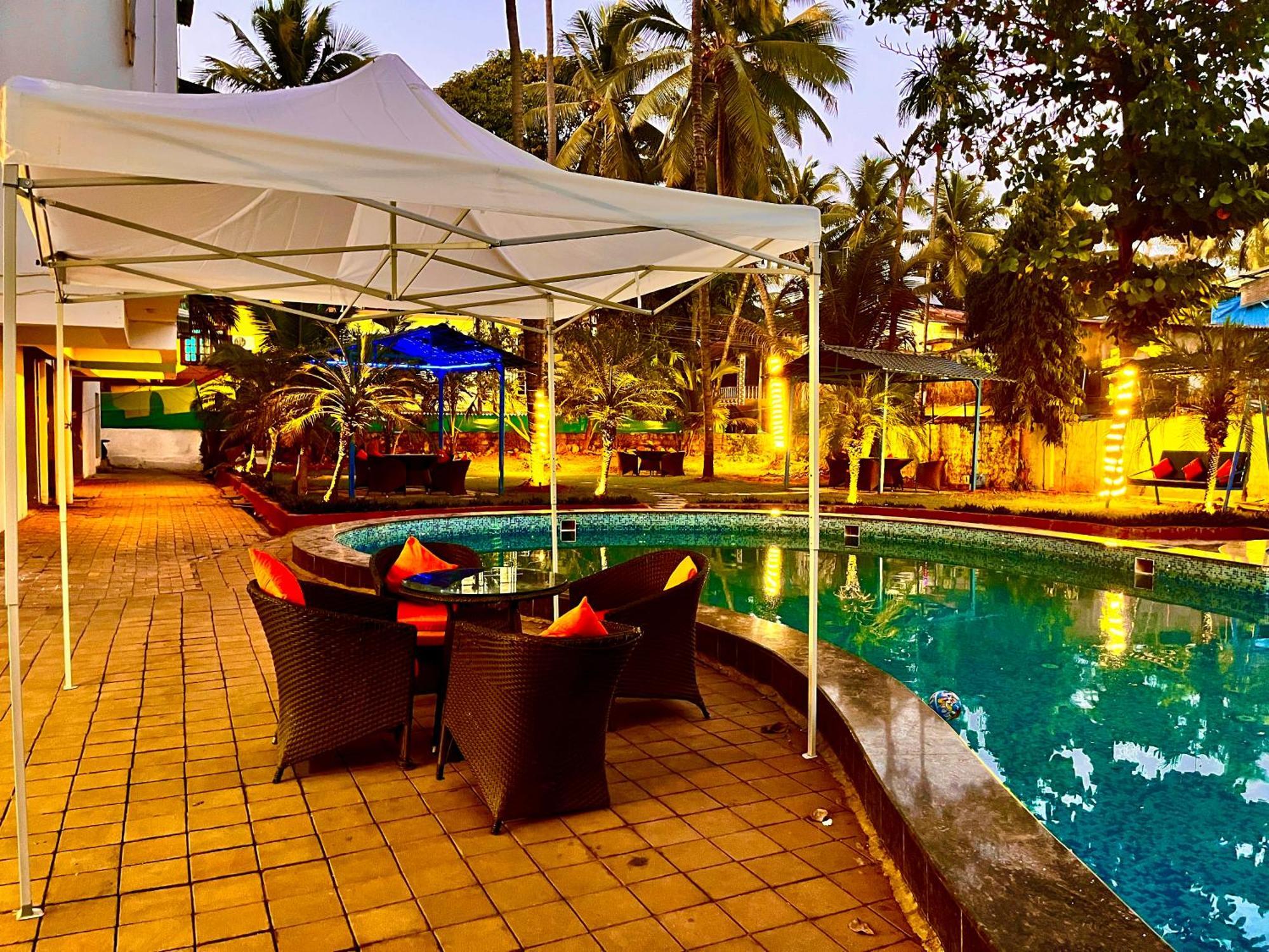Summer Beach Resort, Goa - #Near Baga Beach #Swimming Pool #Garden #Bar #Lift #Premium Rooms #Property Of The Year #70565-84665 Calangute Dış mekan fotoğraf