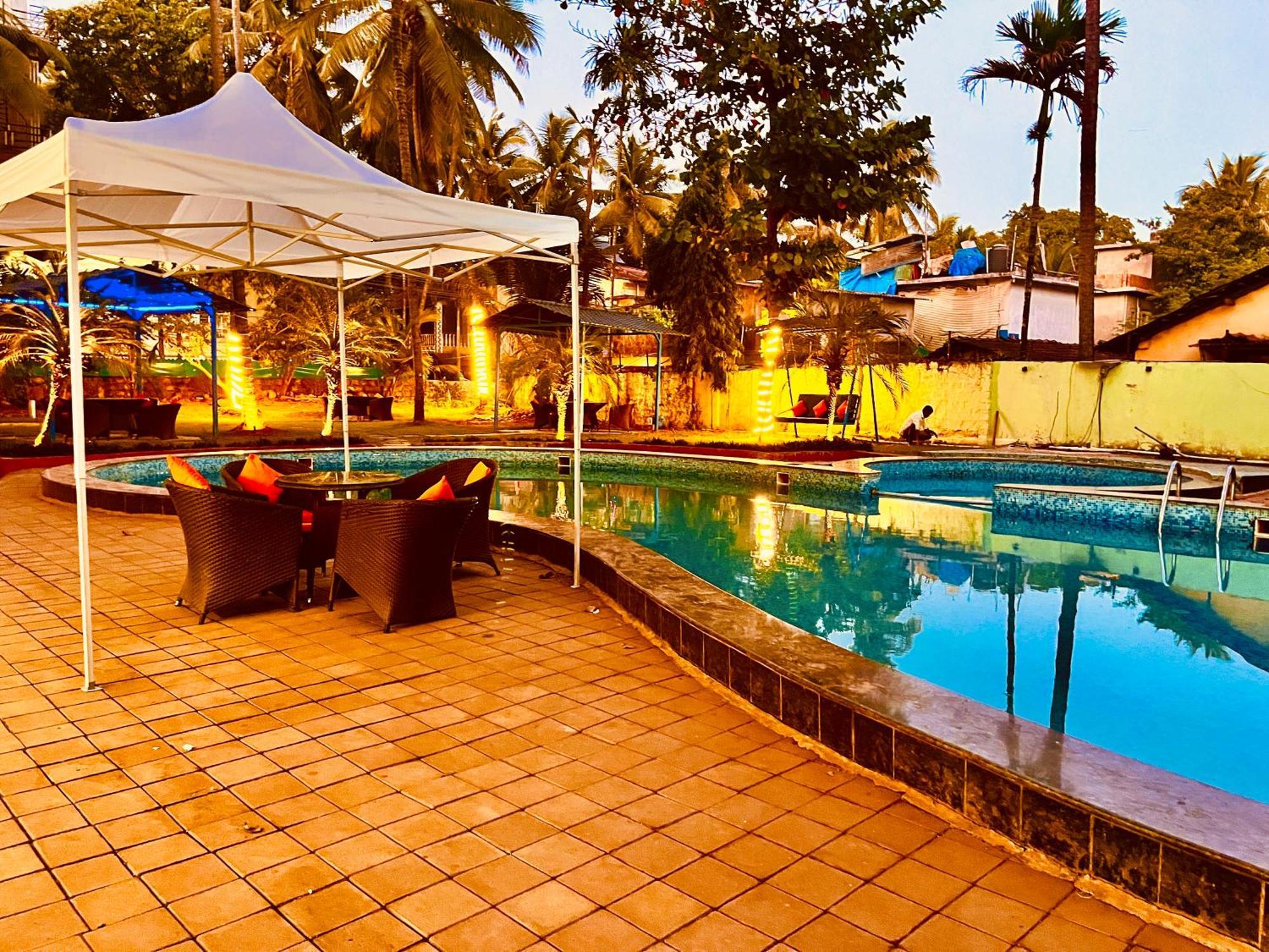 Summer Beach Resort, Goa - #Near Baga Beach #Swimming Pool #Garden #Bar #Lift #Premium Rooms #Property Of The Year #70565-84665 Calangute Dış mekan fotoğraf