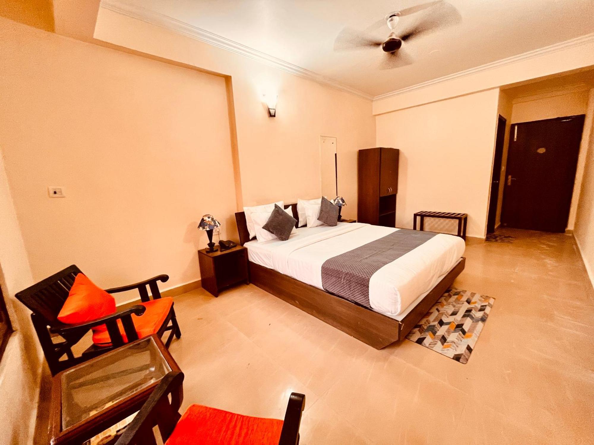 Summer Beach Resort, Goa - #Near Baga Beach #Swimming Pool #Garden #Bar #Lift #Premium Rooms #Property Of The Year #70565-84665 Calangute Dış mekan fotoğraf